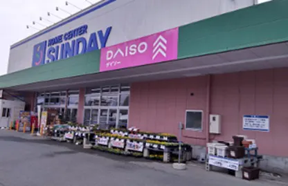 【サンデー山形北店】屋内作業衣料売場前 食物販やプロモーション等の出店に最適なホームセンター店内のイベントスペース