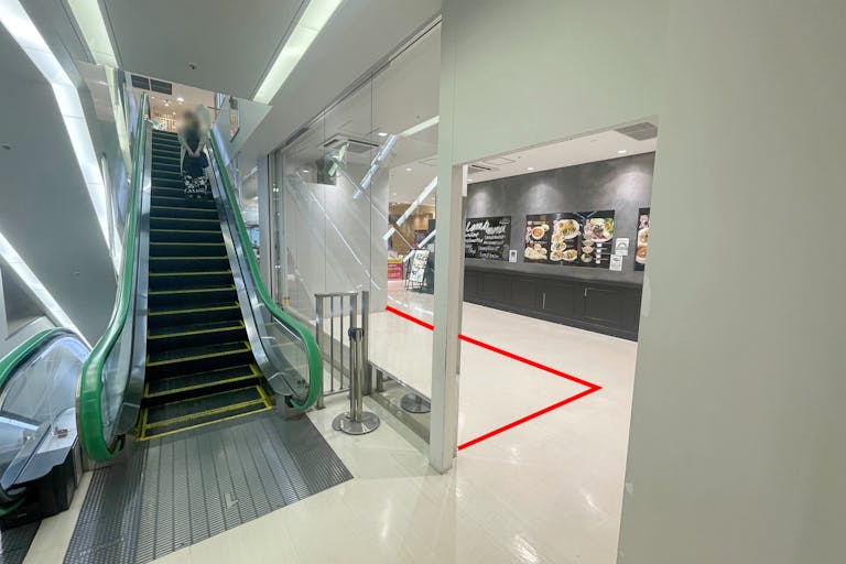 【フロム中武】各種プロモーションイベントに最適な駅近ショッピングセンター1階エスカレーター横にあるイベントスペースの画像2