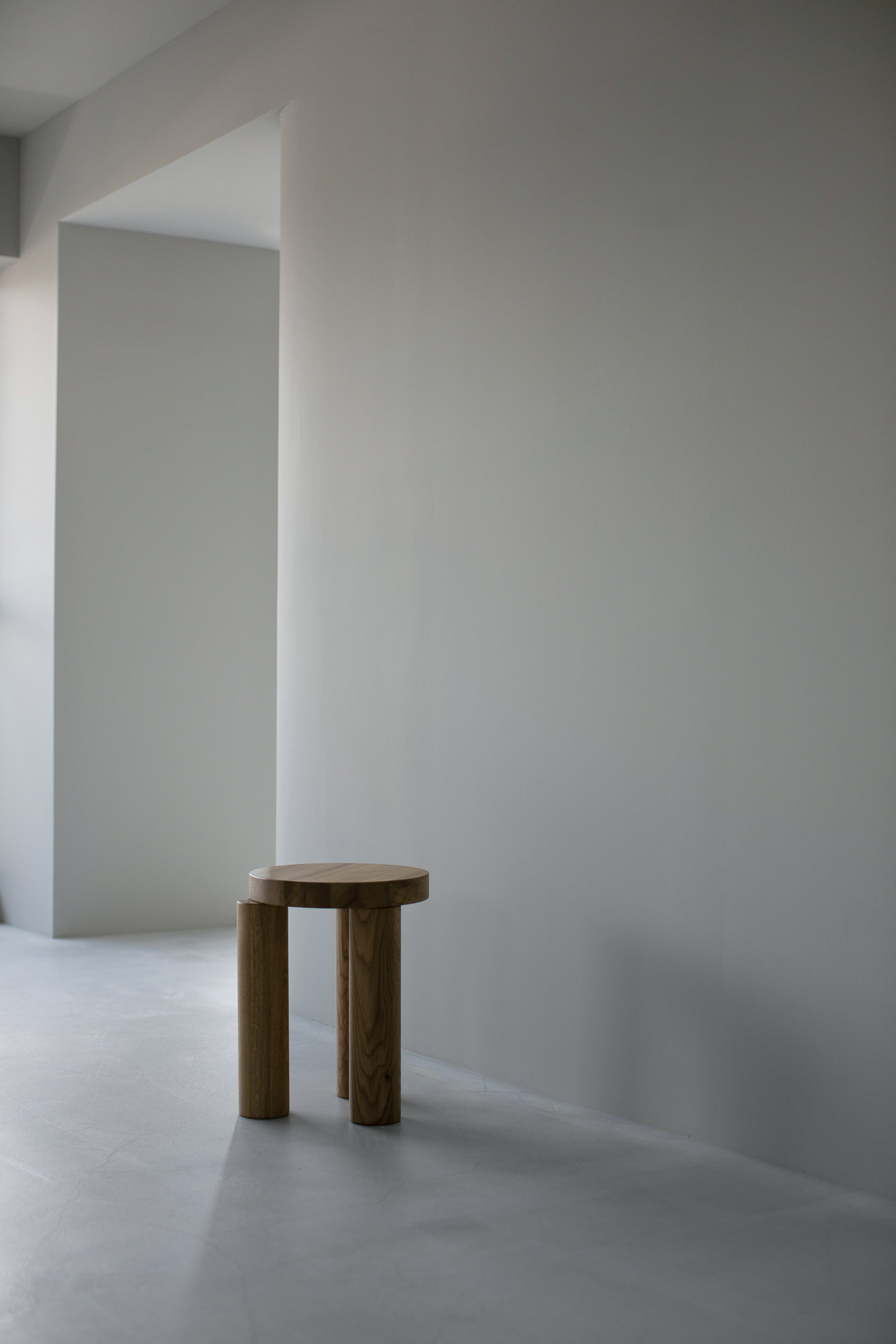 【祐天寺駅5分/3F】明るいトーンのスムースモルタルの床と淡いグレーの壁、洗礼された印象のベッドルームが印象的な撮影スタジオの画像11