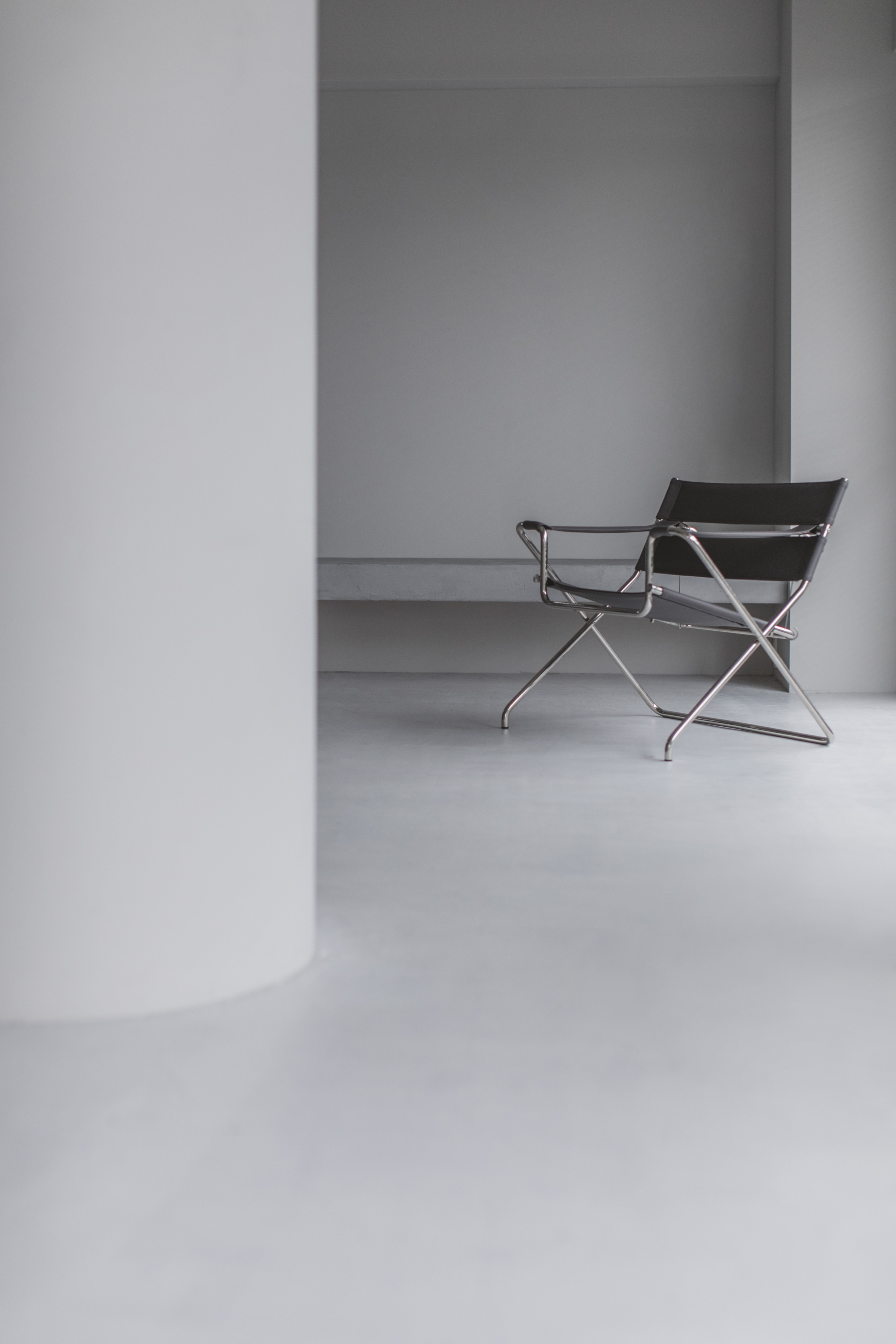 【祐天寺駅5分/3F】明るいトーンのスムースモルタルの床と淡いグレーの壁、洗礼された印象のベッドルームが印象的な撮影スタジオの画像10