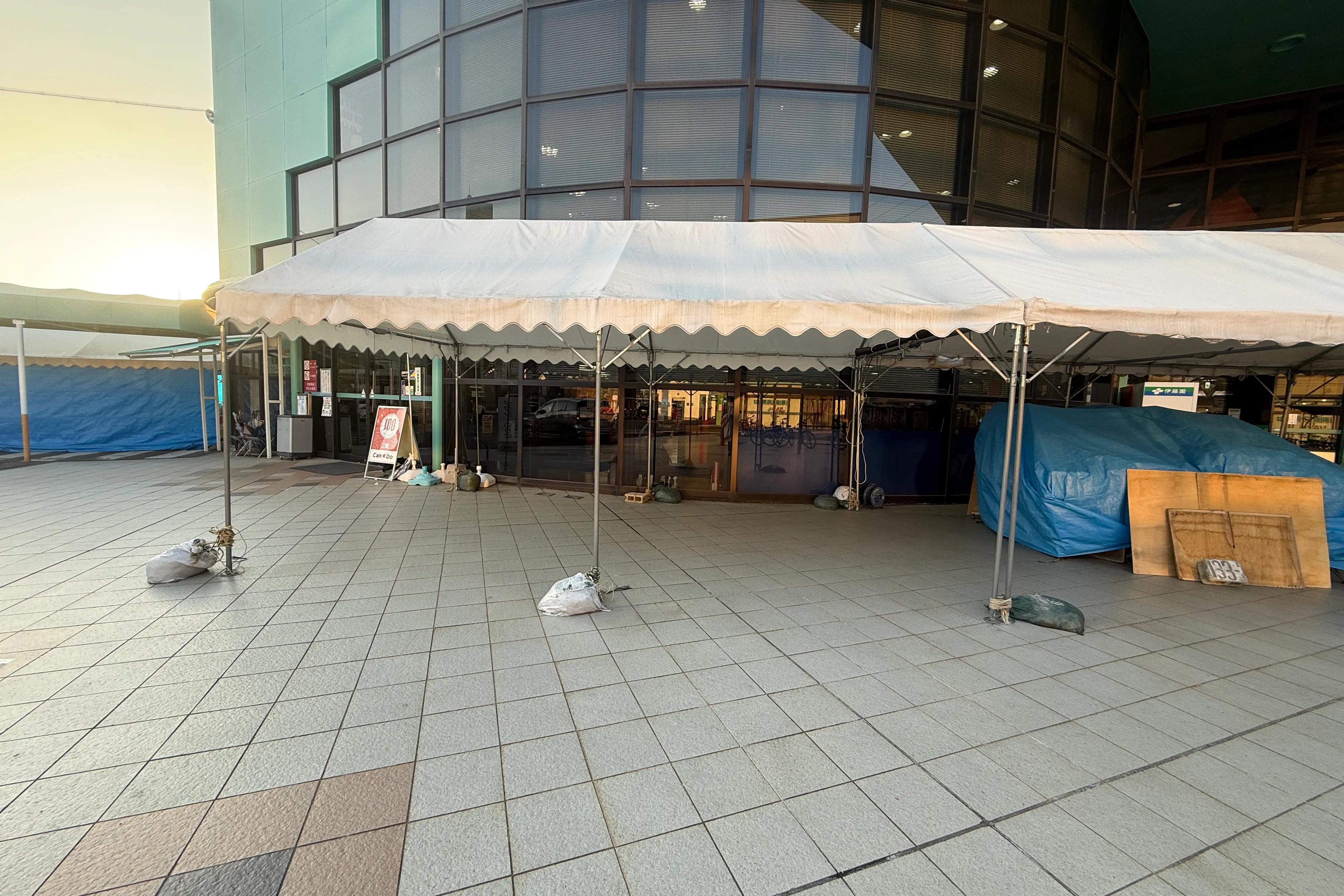 【Aコープ高蔵寺店】食物販や販促イベントに最適な屋外スペース②