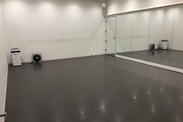 【中洲川端駅3分】各種撮影用途に最適な中洲川端駅直結でアクセス抜群のレンタルスペース