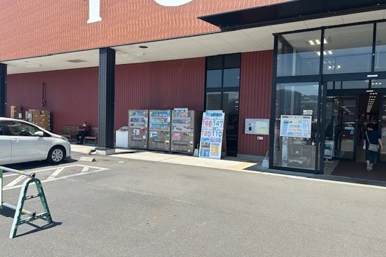 【スーパーセンターニシムタ人吉店】【スーパーセンターニシムタ人吉店FOOD&LIFE館】食物販や販促プロモーションに利用可能な1階フロアにあるイベントスペースの画像1