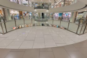 【神戸ハーバーランドumie(ウミエ)】VP設置場所「サウスモール3階ライトオン側」