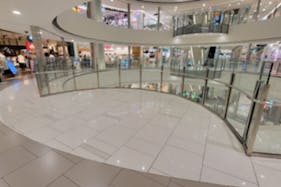 【神戸ハーバーランドumie(ウミエ)】VP設置場所「サウスモール3階ライトオン側」