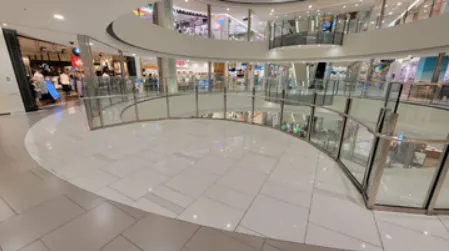 【神戸ハーバーランドｕｍｉｅ（ウミエ）】VP設置場所「サウスモール３階ライトオン側」の画像