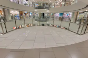 【神戸ハーバーランドumie(ウミエ)】VP設置場所「サウスモール3階ライトオン側」