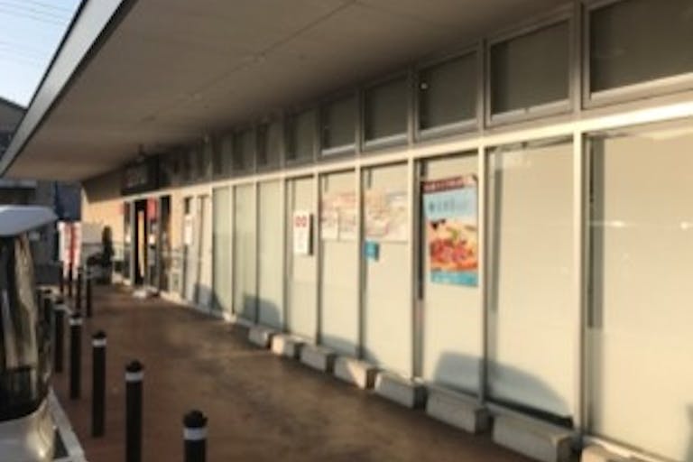 【西友 川崎神明店】1階軒先 プロモーション用途や物販、食物販のポップアップストアに最適なスーパー店内催事イベントスペースの画像2