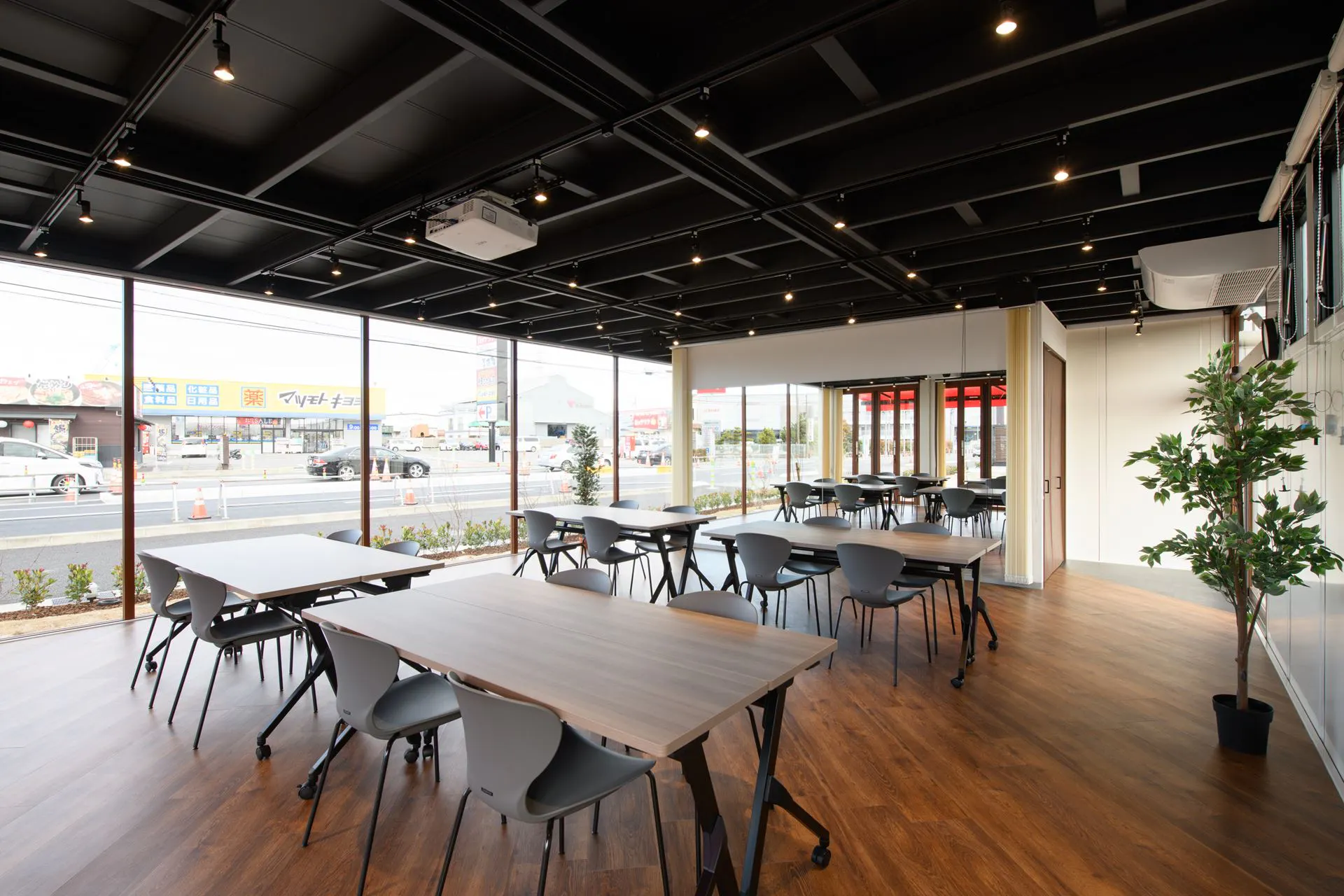 【小牧原駅6分】自主企画マルシェやワークショップに最適なお手頃価格のレンタルスペース「Community」/敷地全体の貸切イベント開催も可能!