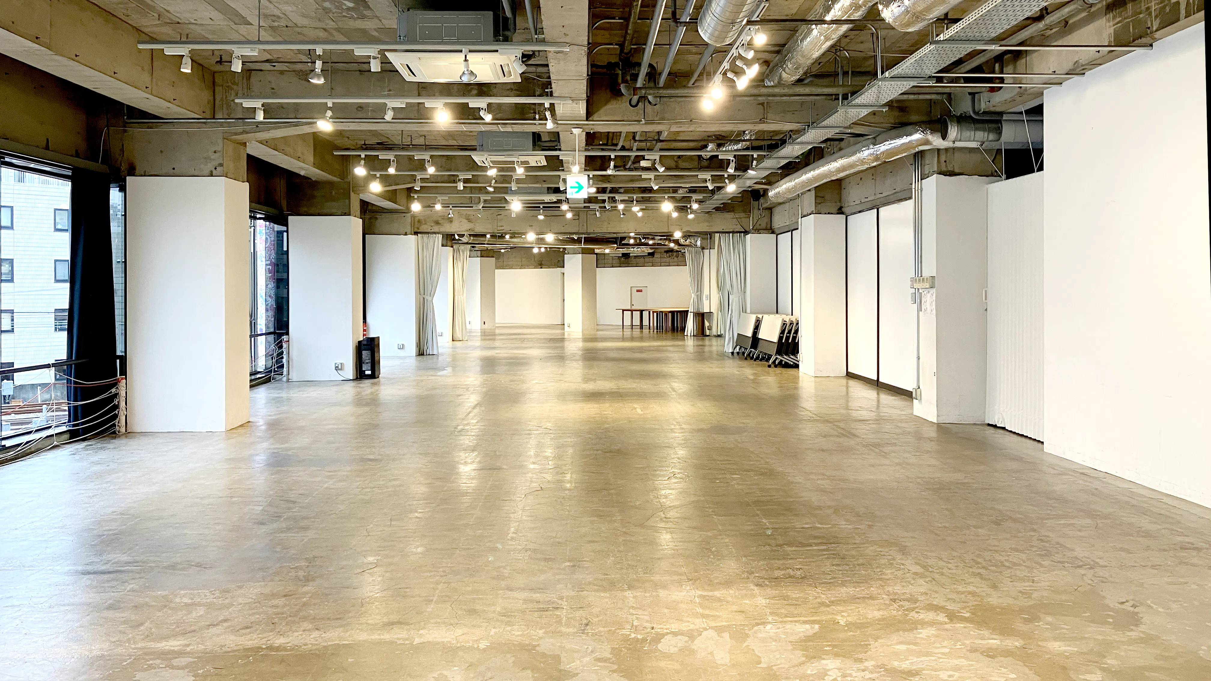 【町田パリオ】町田駅直結の大型イベントや展示会、販売会の会場に最適な町田エリアの街中が一望できる開放感あふれるイベントスペース(全面/463㎡)