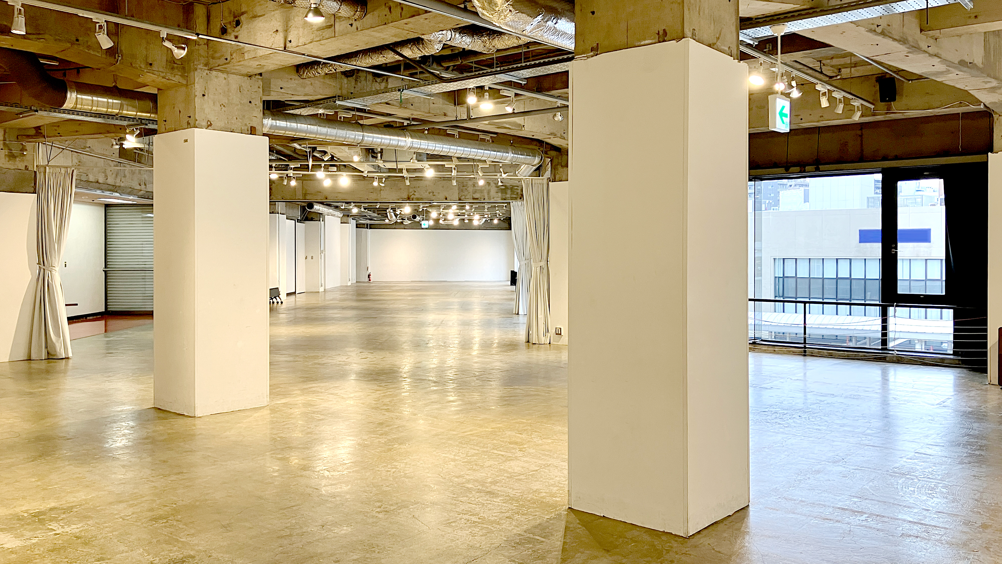 【町田パリオ】町田駅直結の大型イベントや展示会、販売会の会場に最適な町田エリアの街中が一望できる開放感あふれるイベントスペース(全面/463㎡)