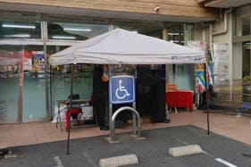 【ユアーズ戸坂店】物販やプロモーションに利用可能な軒下スペース