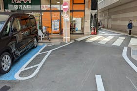 【ミスターマックス 橋本店】1階キッチンカー専用臨時 キッチンカーに最適な総合ディスカウントストアの催事イベントスペース