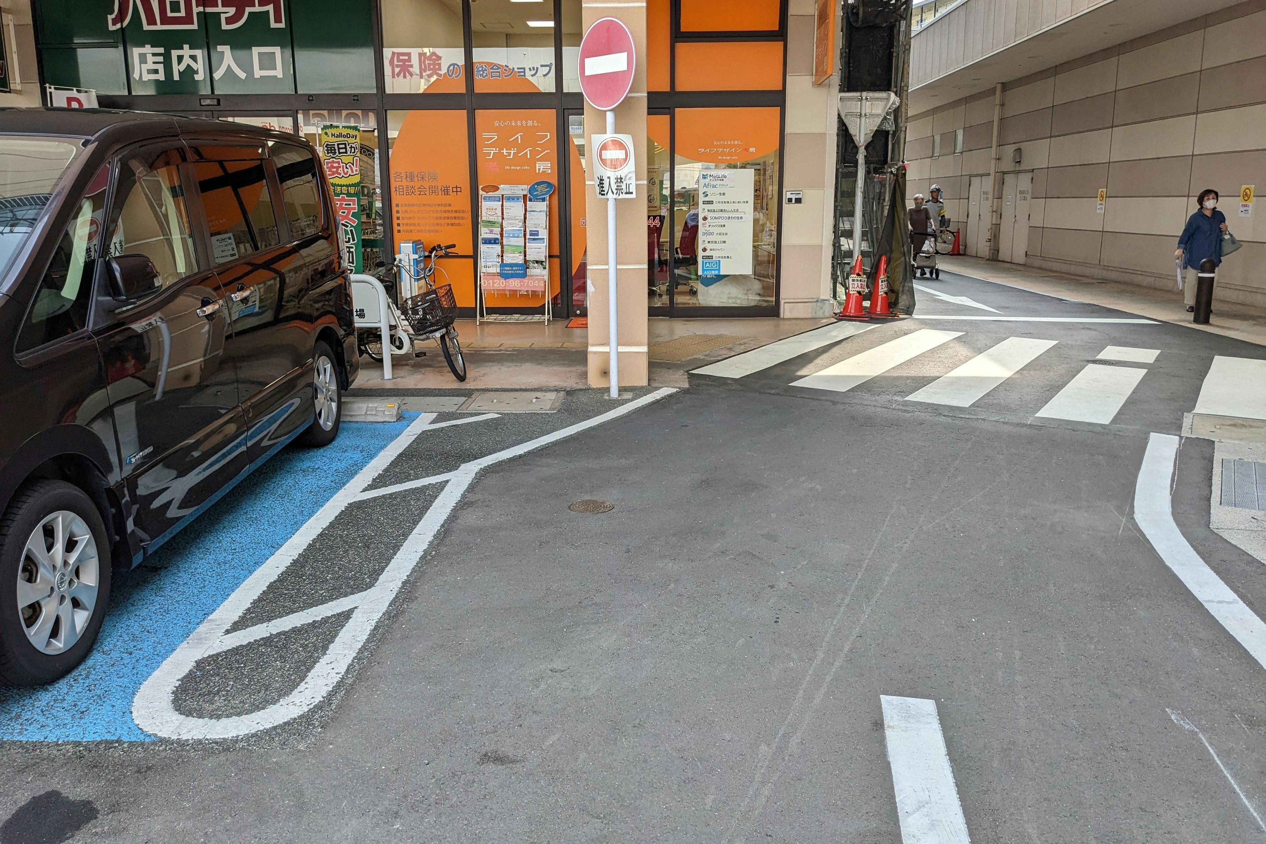 【ミスターマックス 橋本店】1階キッチンカー専用臨時 キッチンカーに最適な総合ディスカウントストアの催事イベントスペース