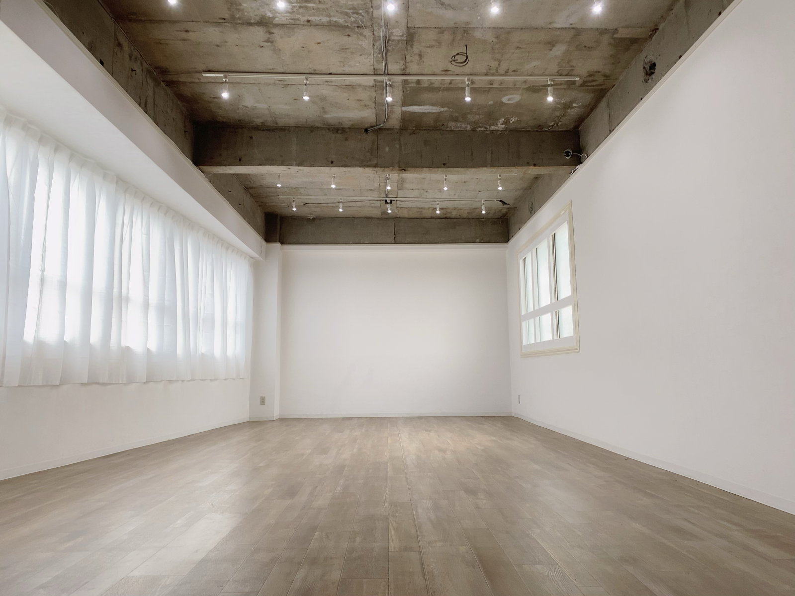 【平和島駅3分／オシャレな撮影スタジオ】ロケや撮影会などの撮影用途や展示会、各種レッスンやワークショップに最適な自然光差し込むイベントスペースの画像6