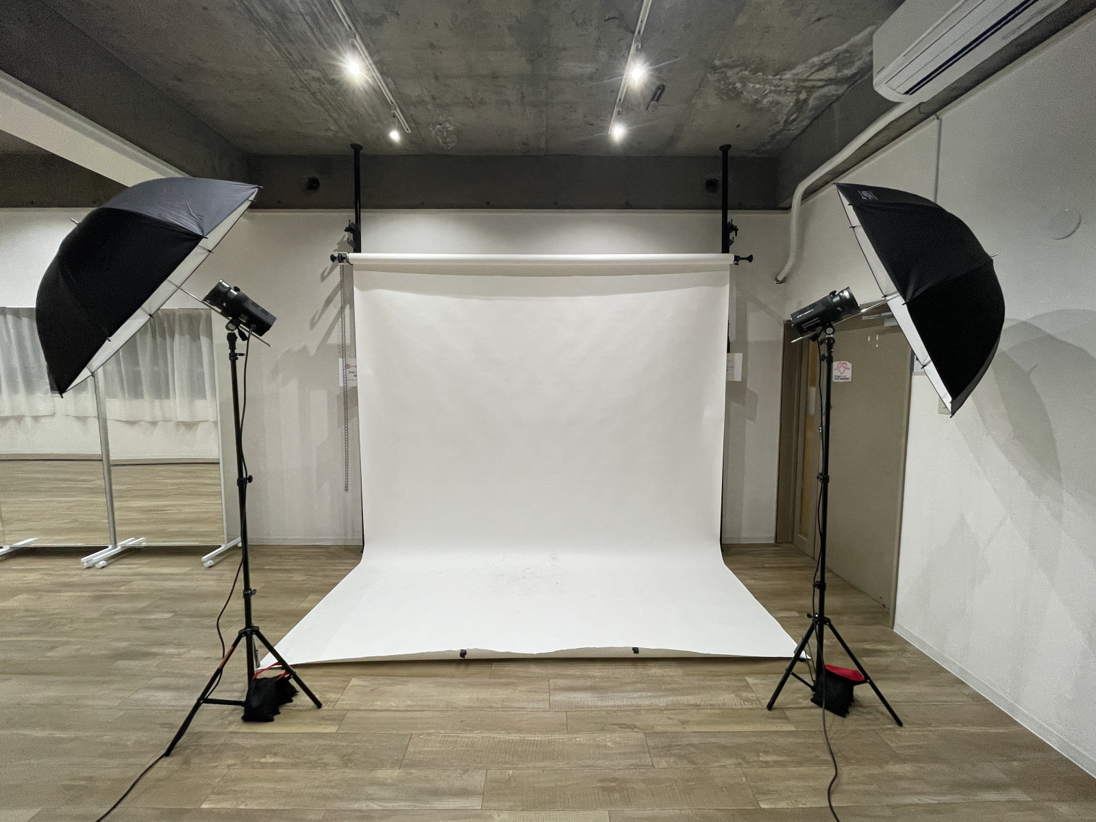 【平和島駅3分／オシャレな撮影スタジオ】ロケや撮影会などの撮影用途や展示会、各種レッスンやワークショップに最適な自然光差し込むイベントスペースの画像8