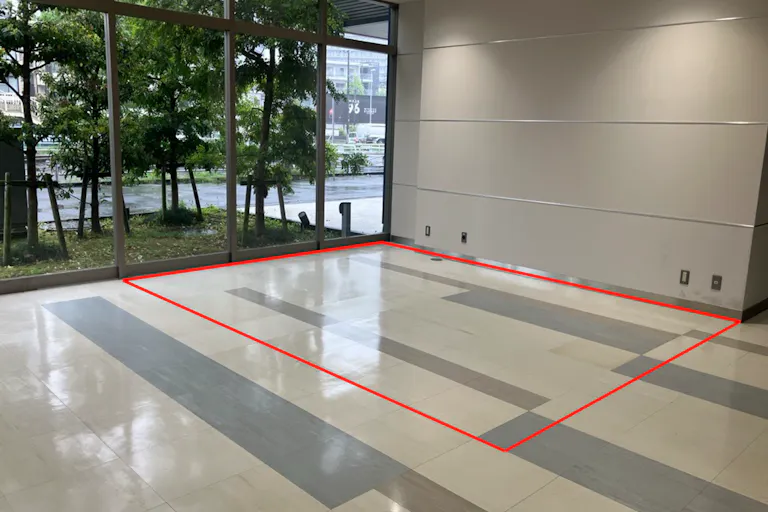 【マーケットスクエア川崎イースト】「1階催事場スペースB」 エスカレーター前&入口すぐ横で通行量の多い、物販・PRに最適なイベントスペースの画像1