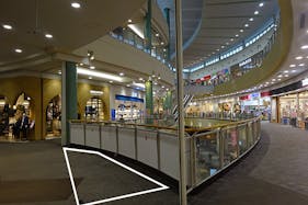 【イオンモール木曽川】ノースコート2階エスカレーター前