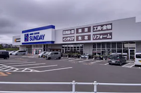 【サンデー塩釜店】屋内サイクル売場横 食物販やプロモーション等の出店に最適なホームセンター店内のイベントスペース