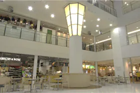 【新百合ヶ丘エルミロード】新百合ヶ丘エルミロード1階吹き抜けC