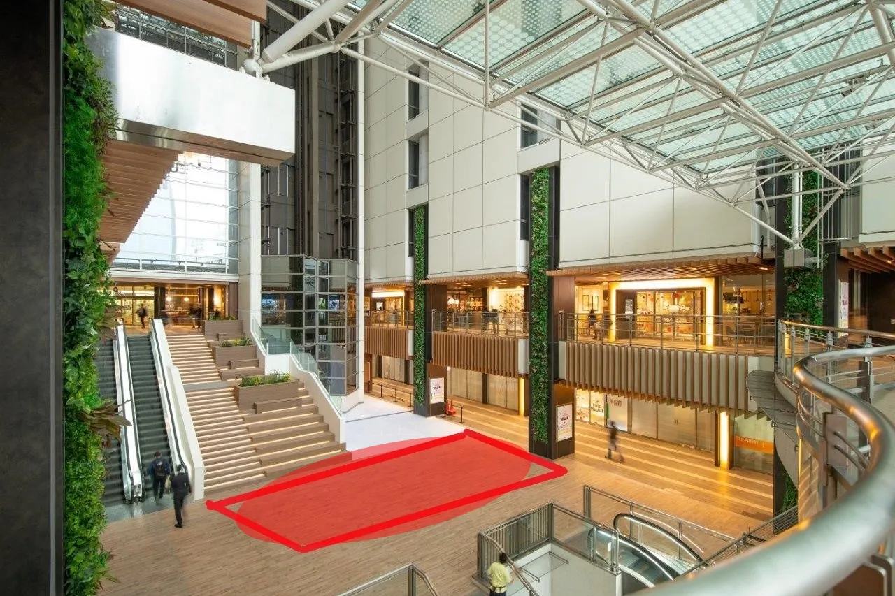 【川崎ルフロン】大型プロモーションに適した駅チカ商業施設1階にある吹き抜けが特徴的なイベントスペース