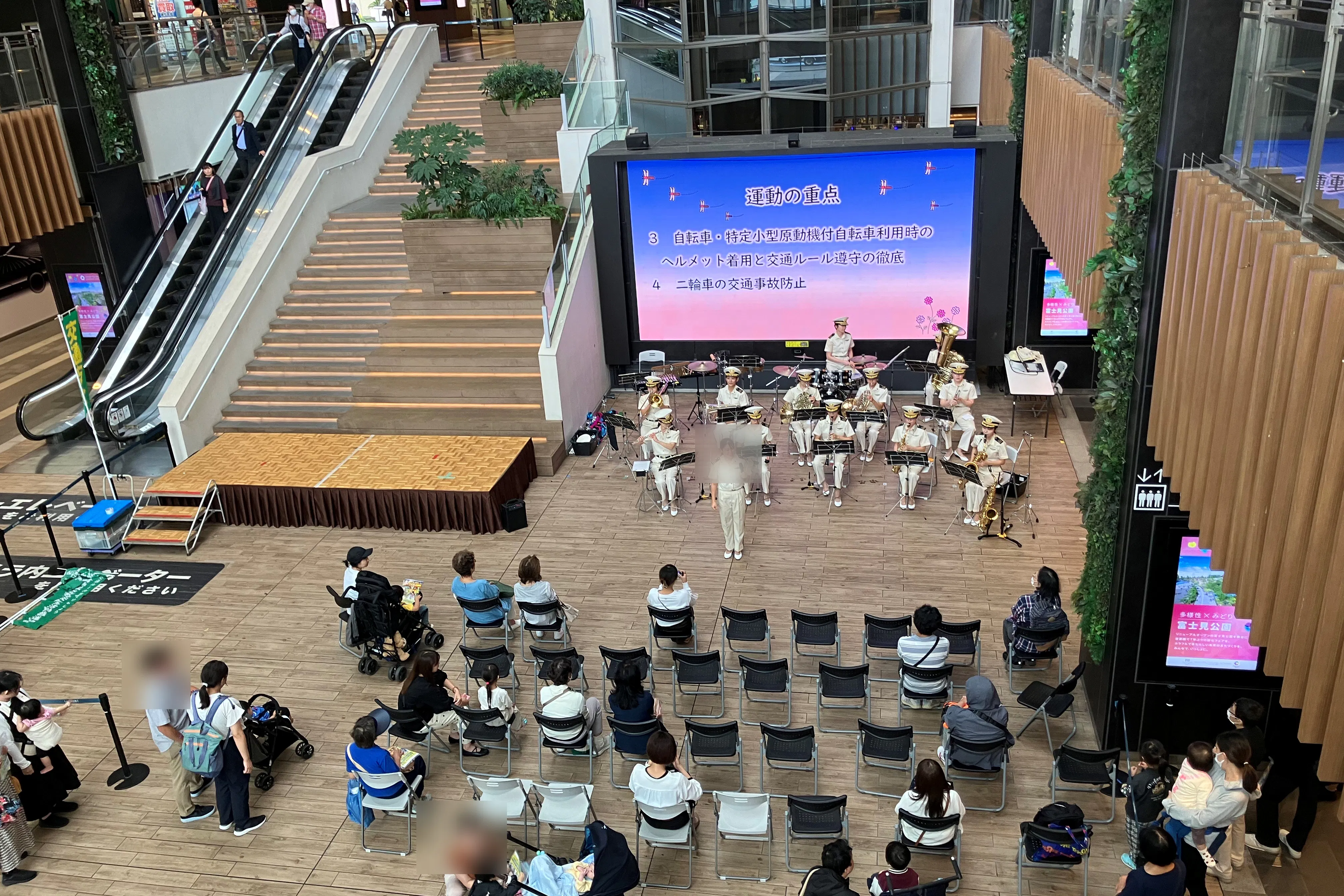 【川崎ルフロン】大型プロモーションに適した駅チカ商業施設1階にある吹き抜けが特徴的なイベントスペース