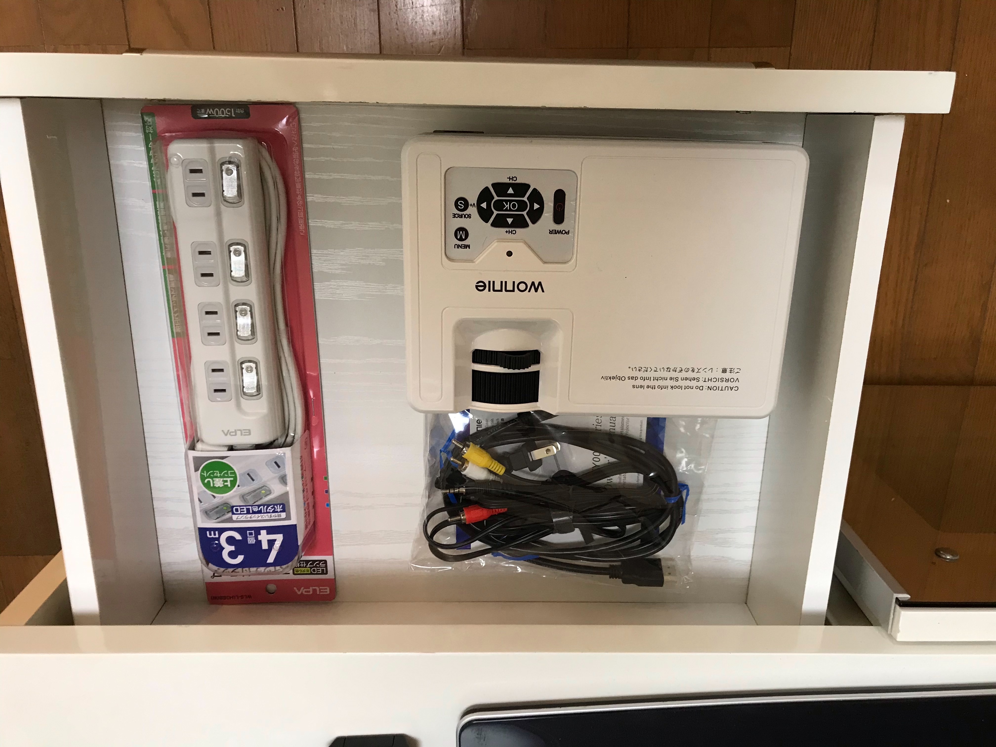 プロジェクターのレンタルも可能です