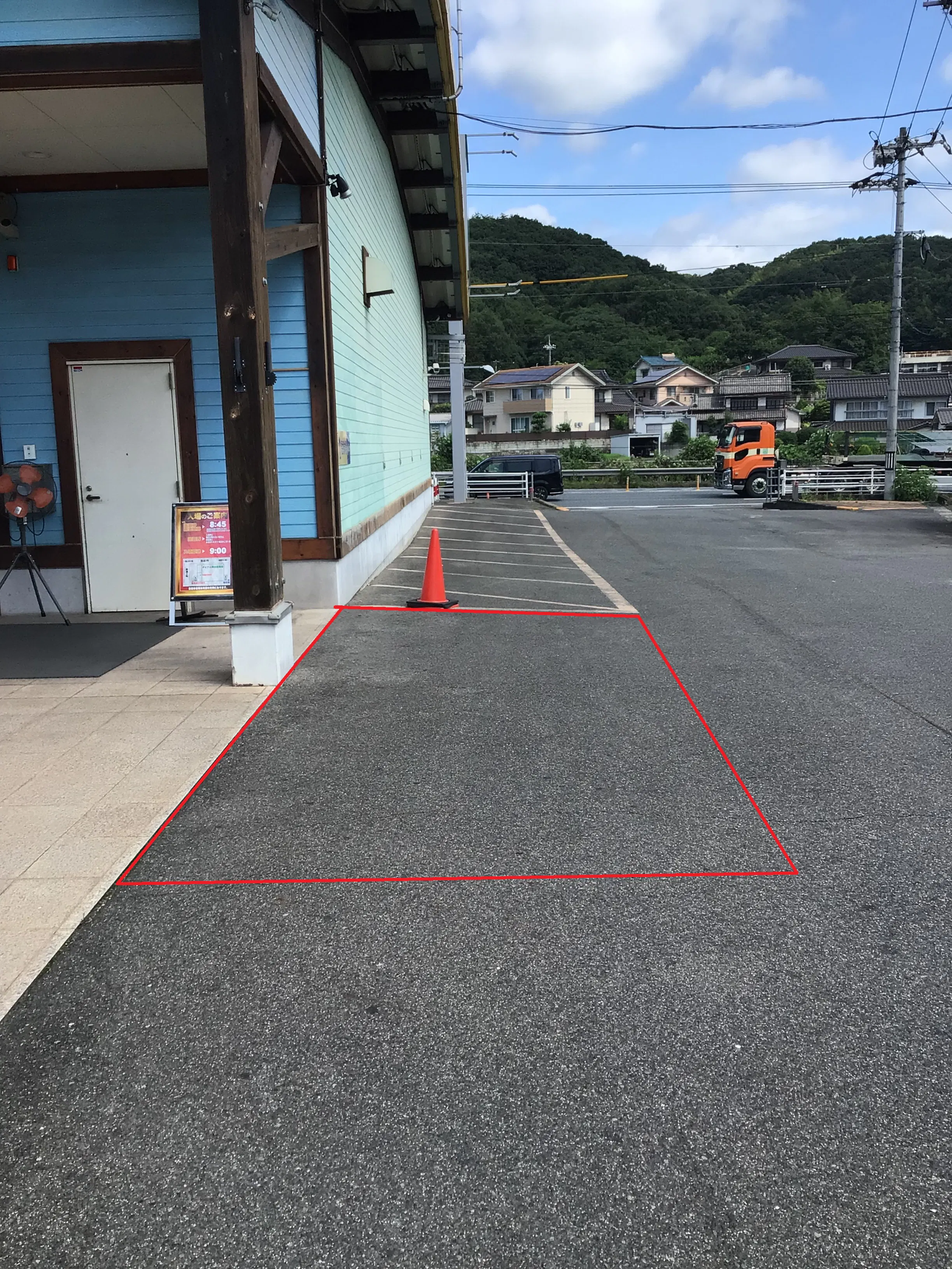 【ダイナム岡山笠岡店ゆったり館】キッチンカーやプロモーションに最適なアミューズメント施設のイベントスペース(駐輪場横)