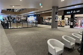 【イオンモール幕張新都心】とみや前