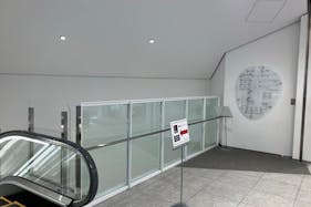 【COCONO SUSUKINO】「1階」物販のポップアップに最適な、メイン入口近くの通行量が多いエスカレーター横イベントスペース