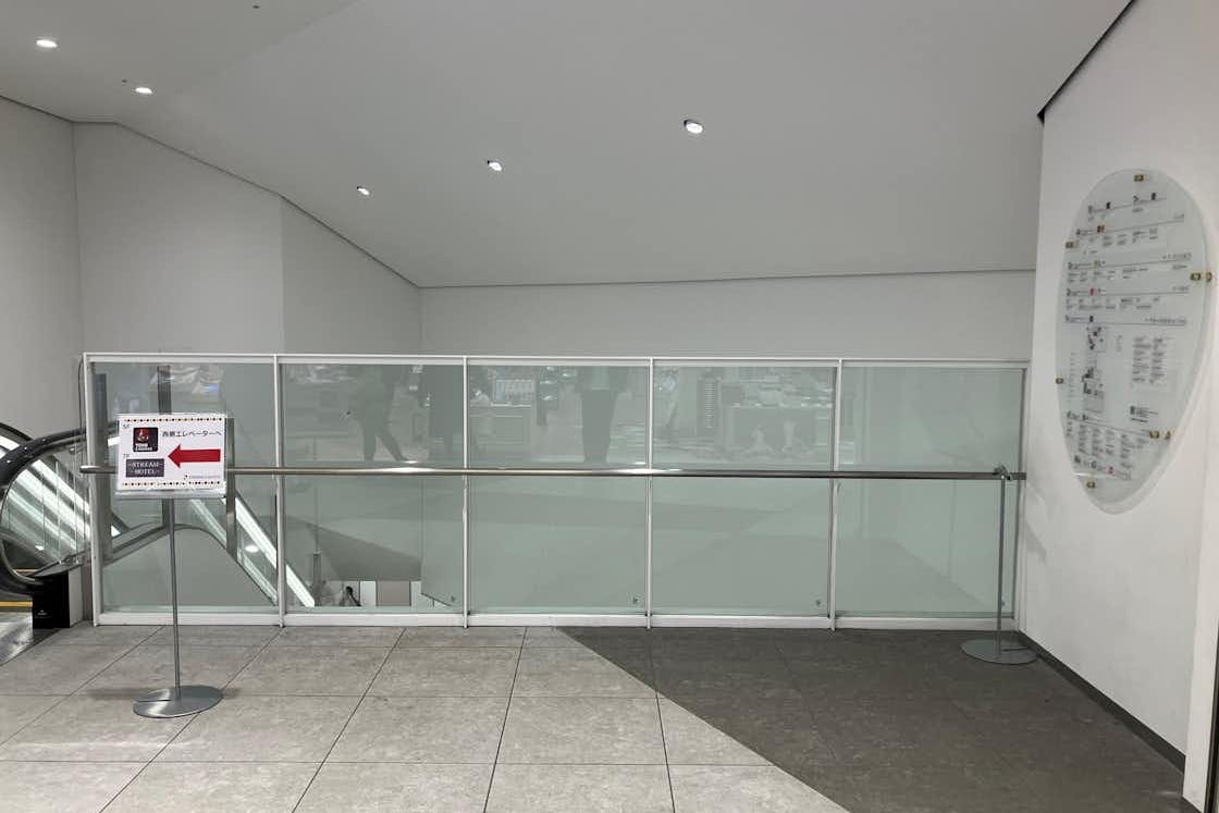 【COCONO SUSUKINO】「1階」物販のポップアップに最適な、メイン入口近くの通行量が多いエスカレーター横イベントスペース