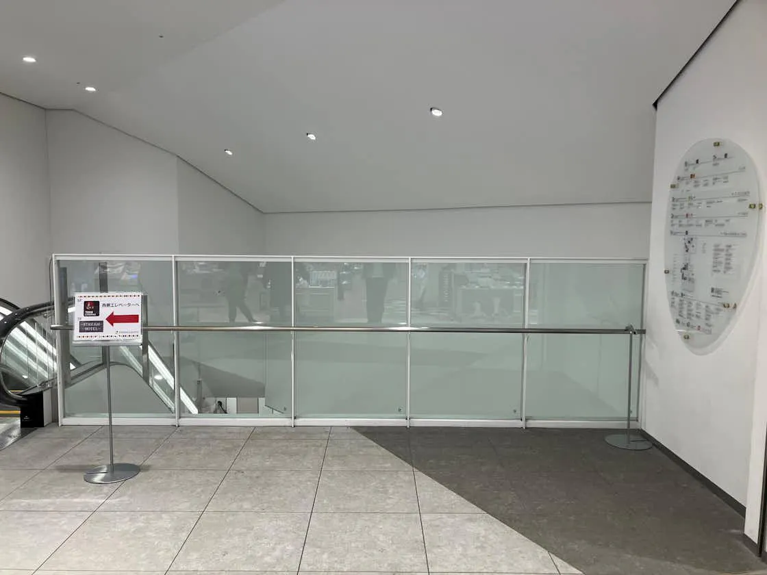 【COCONO SUSUKINO】「1階」物販のポップアップに最適な、メイン入口近くの通行量が多いエスカレーター横イベントスペース