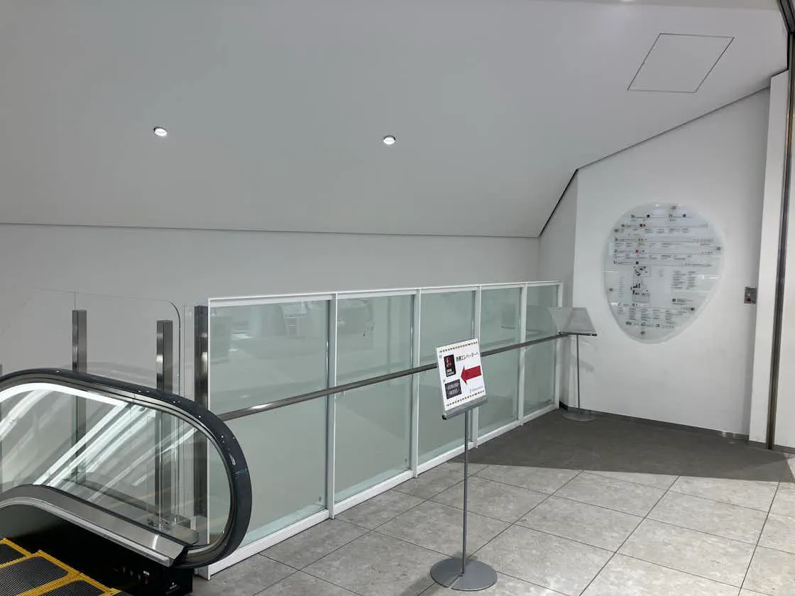 【COCONO SUSUKINO】「1階」物販のポップアップに最適な、メイン入口近くの通行量が多いエスカレーター横イベントスペース