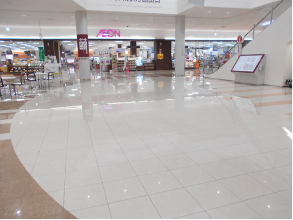 【イオンモール都城駅前】ウエストコートの画像