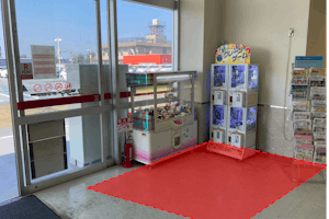 【ユニディ相模大野店】2階エレベーターホール 物販やプロモーションに最適なホームセンター内エレベーター前の催事イベントスペース