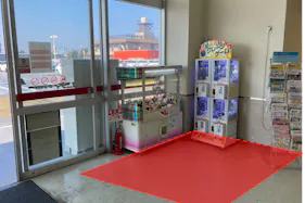 【ユニディ相模大野店】2階エレベーターホール 物販やプロモーションに最適なホームセンター内エレベーター前の催事イベントスペース