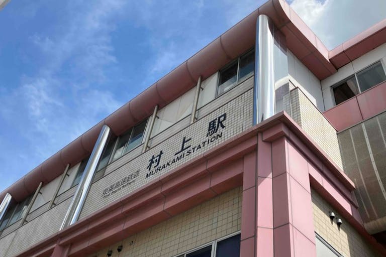 【村上駅】プロモーションや食物販に最適な人流の多い改札前スペースの画像5