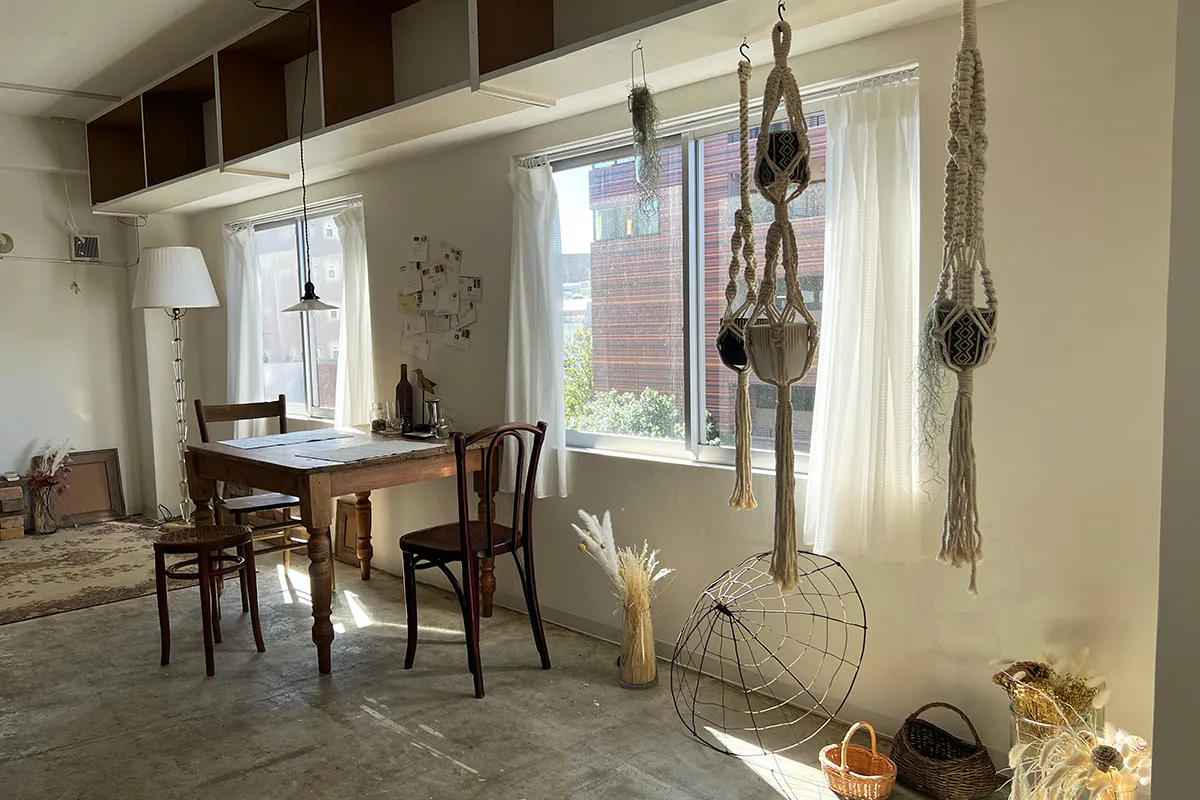 【池尻大橋5分】商用撮影に最適な陽当たりの良いヨーロピアンアンティーク調のスタジオスペース