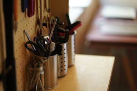 【池ノ上駅6分】撮影に適した光と影・素材が特徴的な自宅兼スタジオ