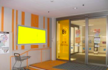 【イオンモール筑紫野】モール内広告 地下駐車場入館入口広告パネル