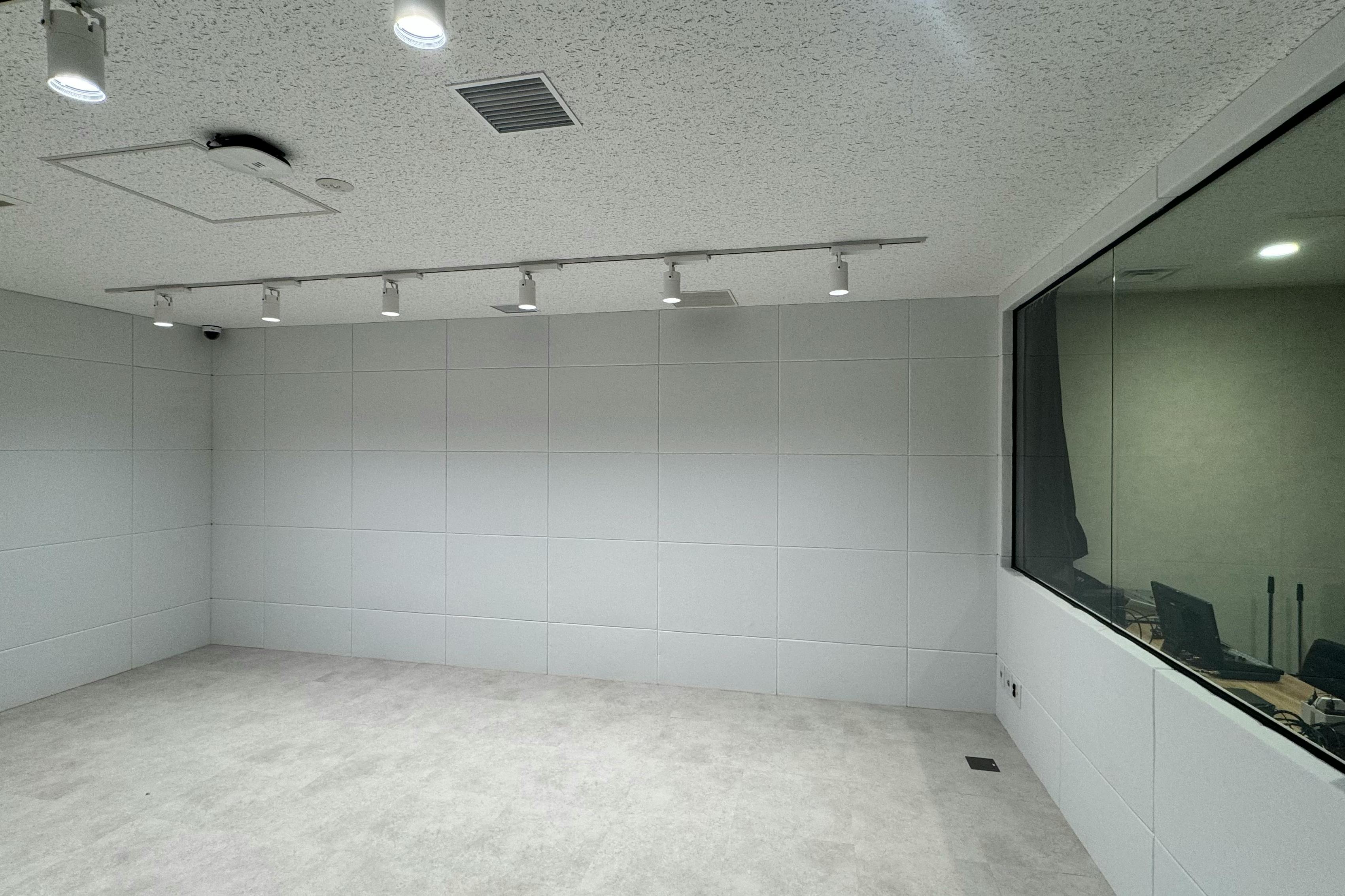 【中目黒駅1分】展示会・撮影・収録・配信などに最適な駅チカでモダンなレンタルスペース