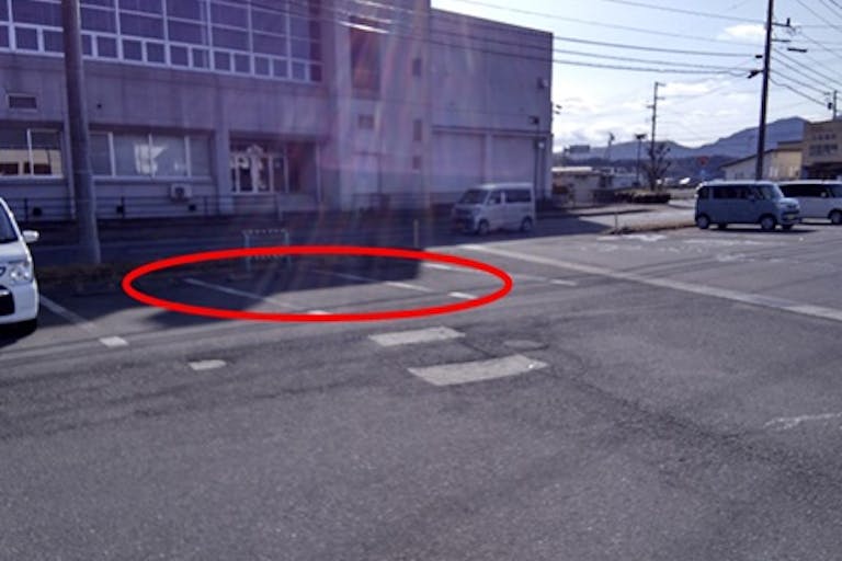 【ホームマート本吉店】屋外駐車場(東側) キッチンカーの出店に最適なホームセンター内駐車場の屋外イベントスペースの画像1