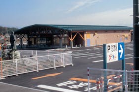 【ダイナム山梨韮崎店ゆったり館】キッチンカーや各種プロモーションに最適なアミューズメント施設のイベントスペース