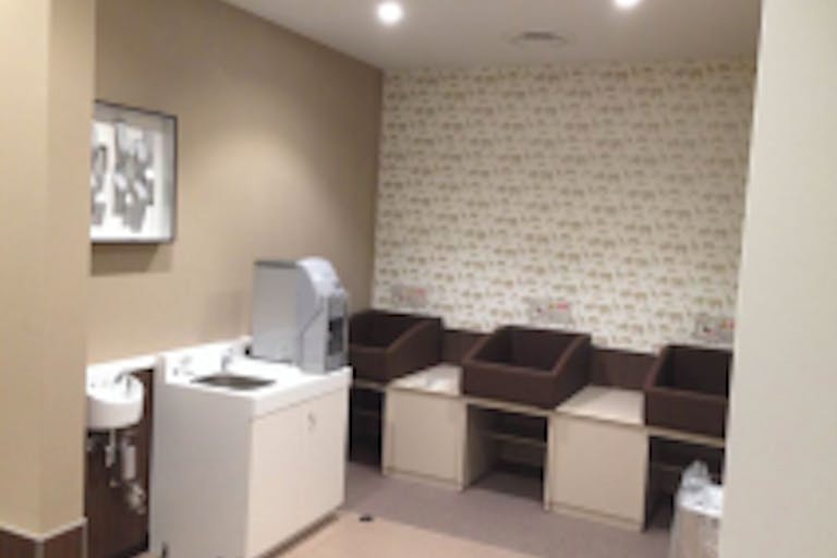 【イオンモール名古屋茶屋】モール内広告 授乳室の画像1