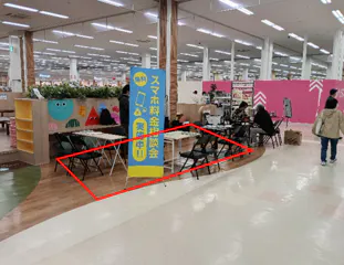 【イオンスーパーセンター盛岡渋民店】バイパス入口側フードコード 販促プロモーションや物販に最適なスーパー店内催事イベントスペース