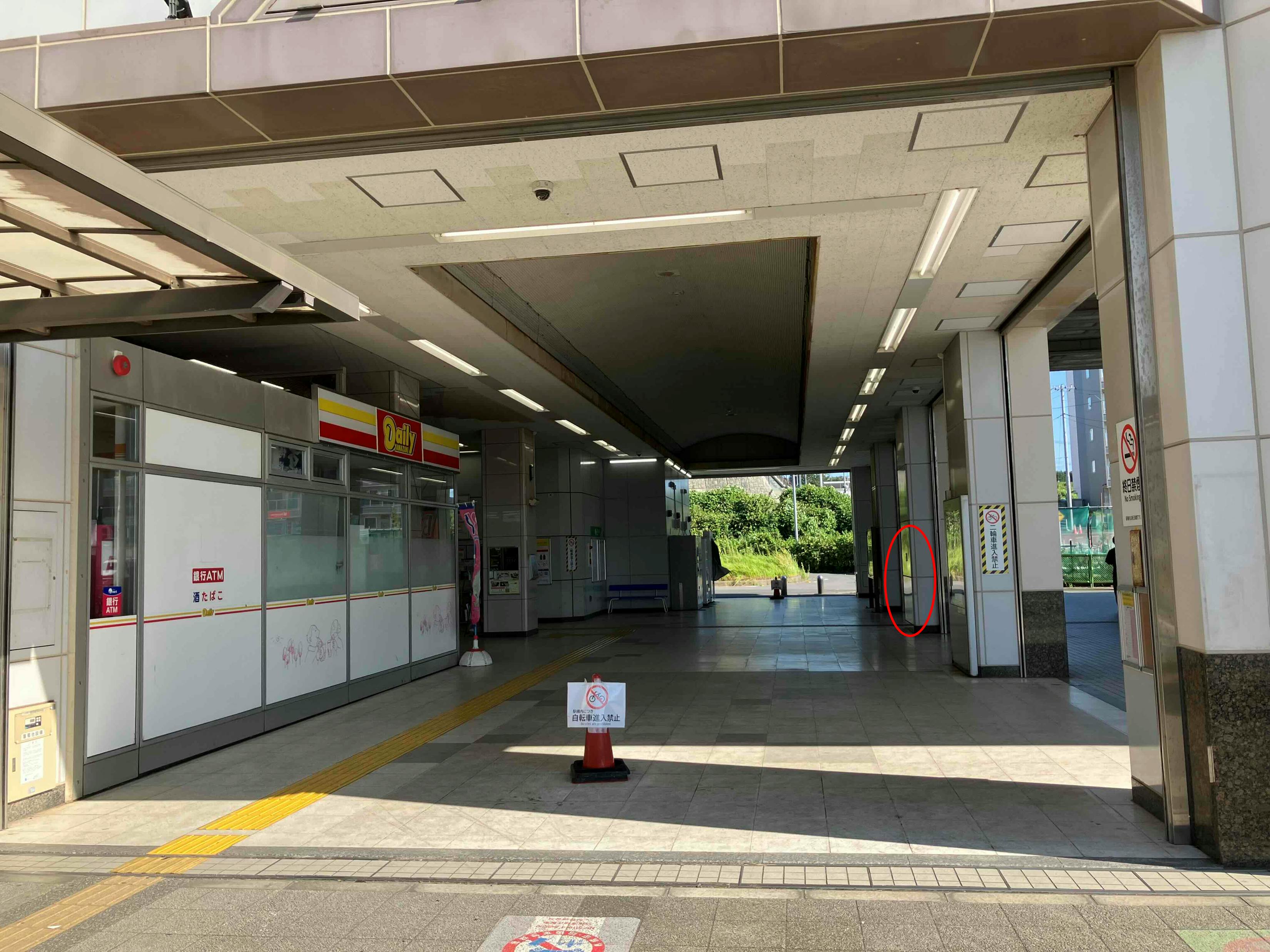 【飯山満駅】プロモーションや食物販に最適な人流の多い改札前スペース