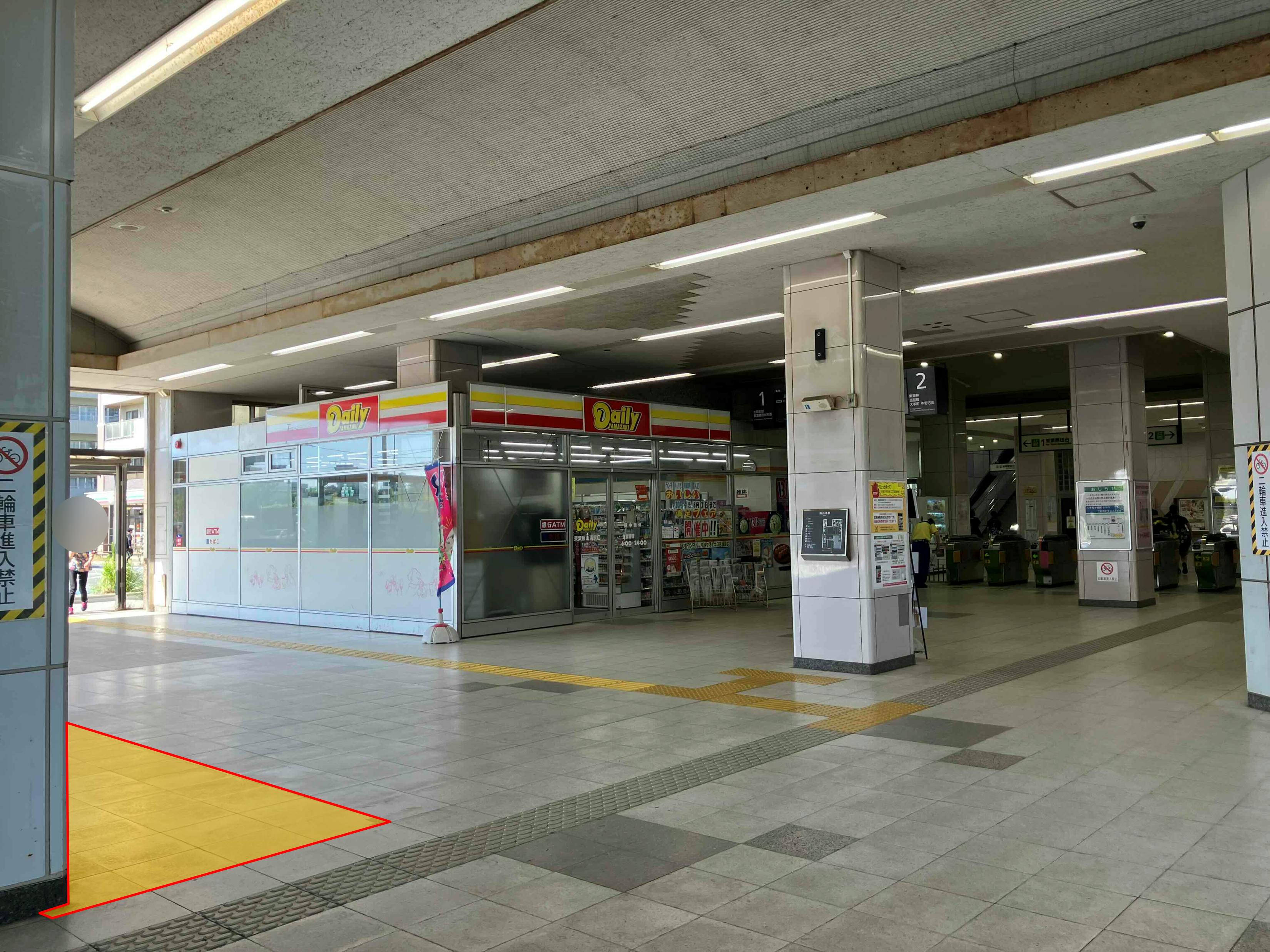 【飯山満駅】プロモーションや食物販に最適な人流の多い改札前スペース
