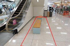 【イオン古川店】プロモーションイベントや物販イベントに最適な通行量の多い1Fエスカレーター横にあるイベントスペース