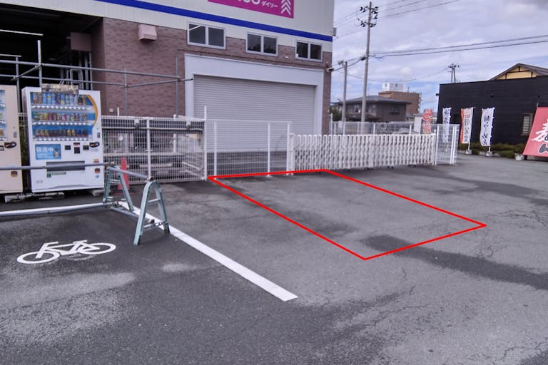 【サンデー東根中央店】屋外駐車場　キッチンカーの出店に最適なホームセンター内駐車場の屋外イベントスペース