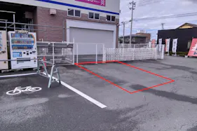 【サンデー東根中央店】屋外駐車場 キッチンカーの出店に最適なホームセンター内駐車場の屋外イベントスペース